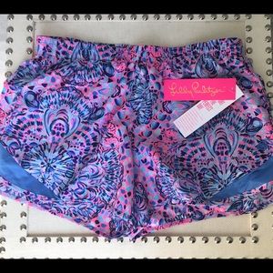 Luxletic 4” ocean trail shorts size small